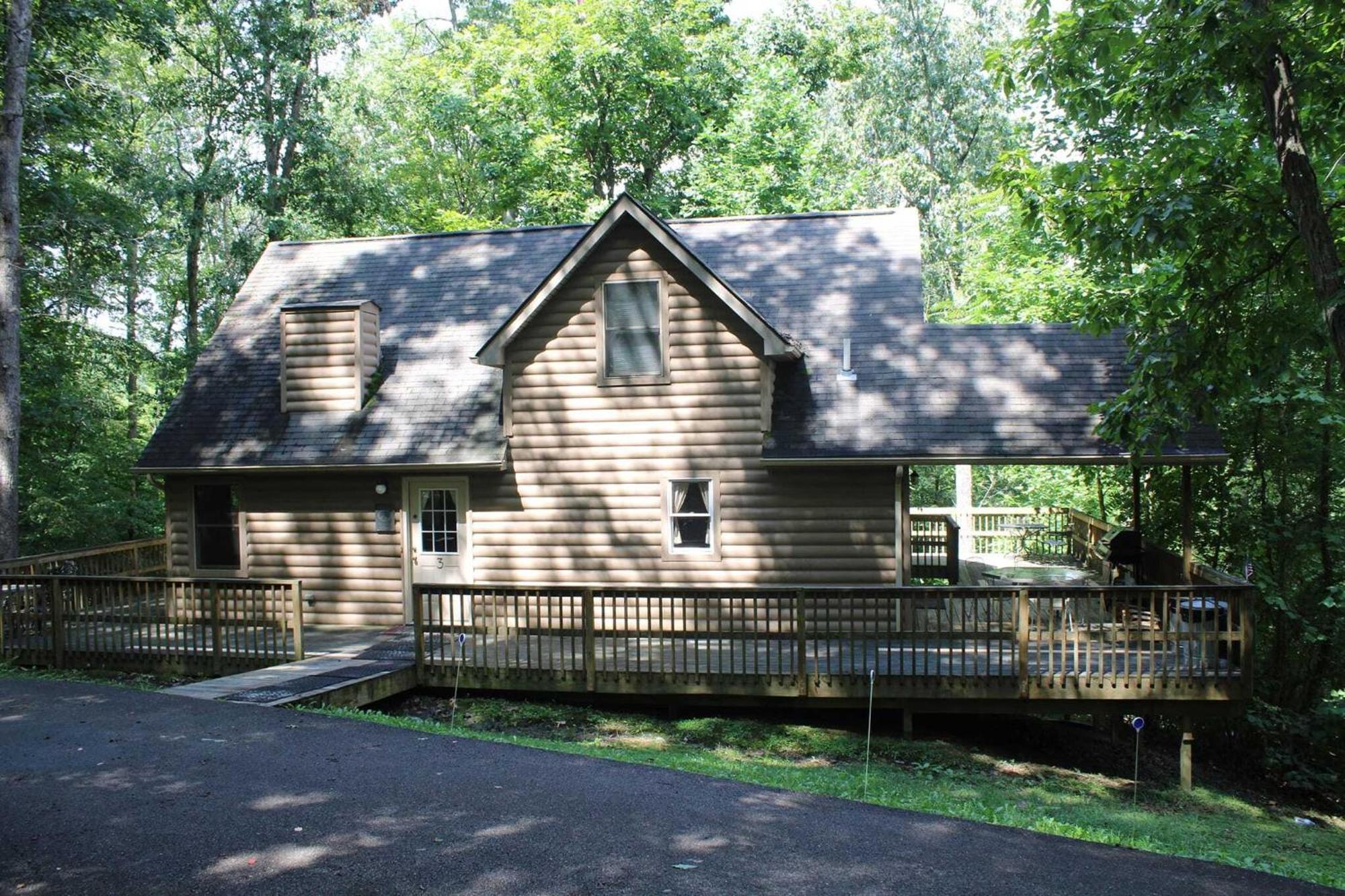 Tree-Top Chalet Logan Exterior photo